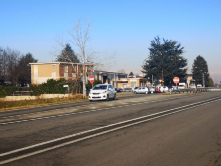 LA LOGGIA - Sicurezza sulla provinciale 20: chiude l'incrocio con via Carignano
