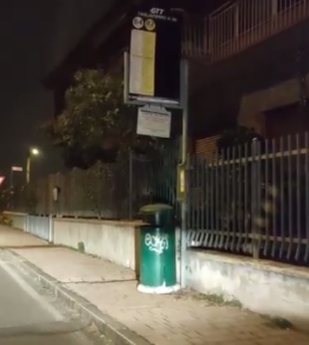 MONCALIERI - Fermata del pullman soppressa per i lavori alle fognature: le proteste degli abitanti di Tagliaferro