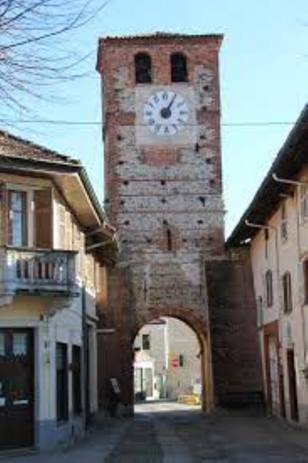NOTTI BIANCHE - Anche il prossimo sabato negozi aperti di sera, spettacoli e buon cibo a Moncalieri, Rivalta e Nichelino