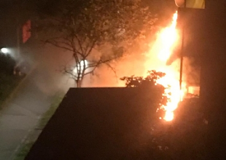 NICHELINO - Rogo doloso al centro di quartiere Boschetto: gazebo inagibile