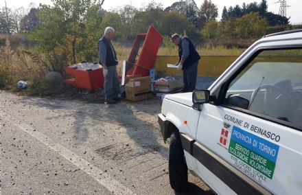 CINTURA SUD - Continuano gli abbandoni di rifiuti e salgono i costi nelle bollette dei cittadini