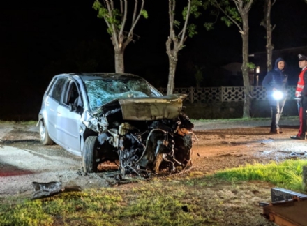 PIOSSASCO - Incidente mortale: auto si ribalta nel canale, vittima un ragazzo - FOTO