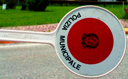 CARMAGNOLA - Tablet e stampanti wi-fi alla polizia locale per fare le multe in tempo reale - TorinoSud