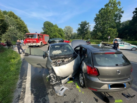 NICHELINO - Violento incidente a Stupinigi sulla provinciale per Orbassano: due feriti e strada chiusa