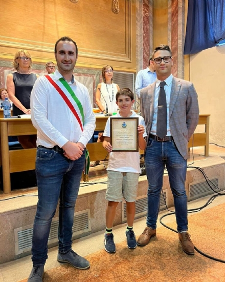 BEINASCO - Il Comune premia il giovane Federico, scalatore a soli 12 anni