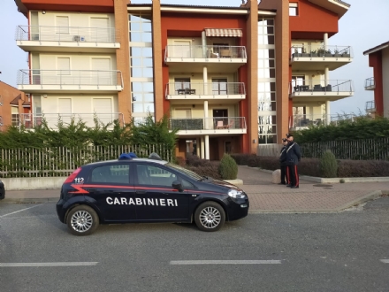 OMICIDIO SUICIDIO PIOSSASCO - Uccide la moglie a coltellate poi si toglie la vita: vittime di 39 e 32 anni - FOTO