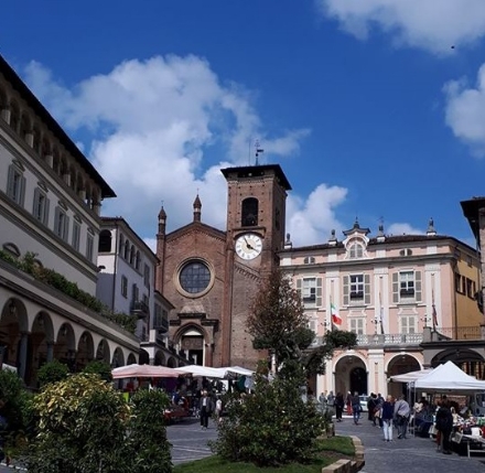 MONCALIERI - I certificati dell'anagrafe da oggi si possono stampare da casa