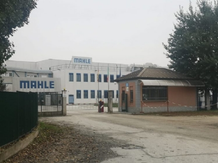 LA LOGGIA - Nello stabilimento ex Mahle si torna a lavorare: 60 addetti per la componentistica