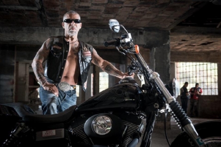 MONCALIERI - Lo spettacolo delle moto custom, con spettacoli e stunt show al foro Boario