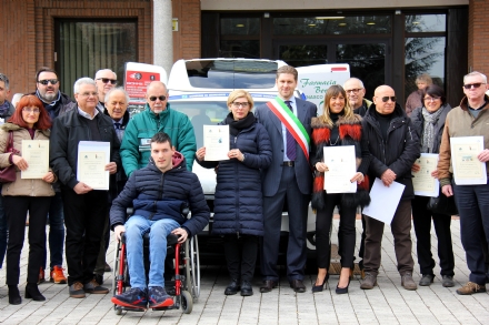BEINASCO - Consegnato il nuovo Doblò per il trasporto di persone disagiate