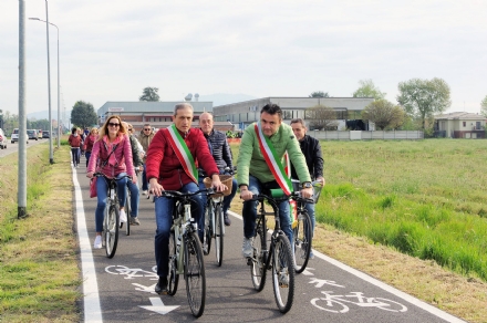 VINOVO/CANDIOLO - Inaugurata la pista ciclabile che collega i due Comuni