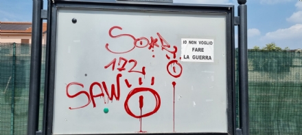 ORBASSANO - Caccia al vandalo imbrattatore che deturpa la città