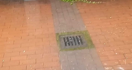 TROMBA D'ARIA - Non mancano le polemiche per l'acqua che ha faticato a defluire anche per i tombini non puliti