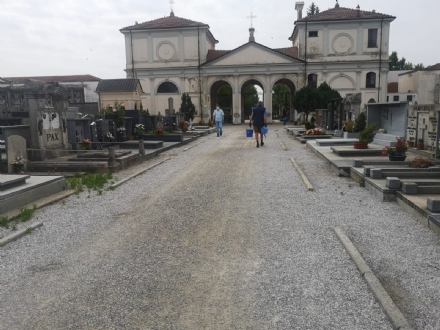 CARMAGNOLA - Riapre il cimitero e subito ripartono i furti sulle tombe