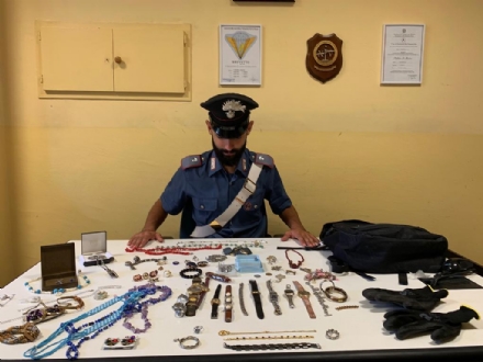 NICHELINO - Tentano il furto in villa: arrestate tre ragazze rom