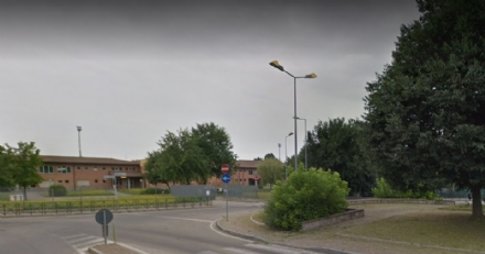 MONCALIERI - Altra rissa di fronte alla scuola Clotilde, il Comitato chiede aiuto ai carabinieri