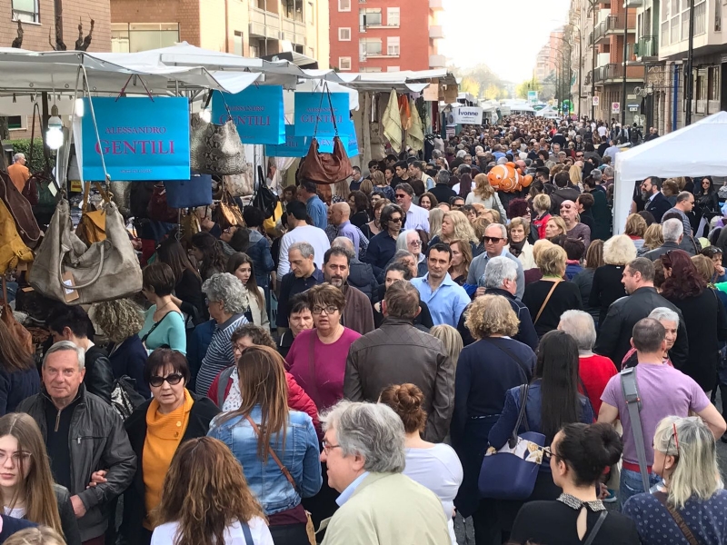 «Gli Ambulanti di Forte dei Marmi» a Moncalieri domenica 24 marzo