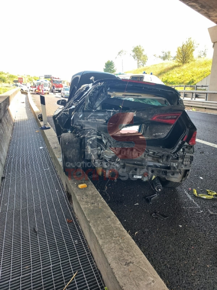 ORBASSANO - Incidente sulla Torino-Pinerolo: scontro auto-furgone, sei feriti portati in ospedale - FOTO