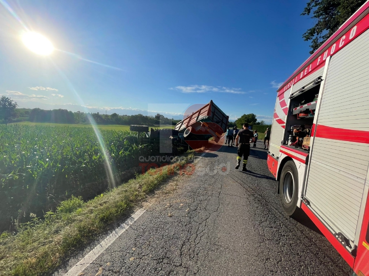 CARMAGNOLA - Brutto incidente ai Tuninetti: auto contro trattore, un uomo in ospedale