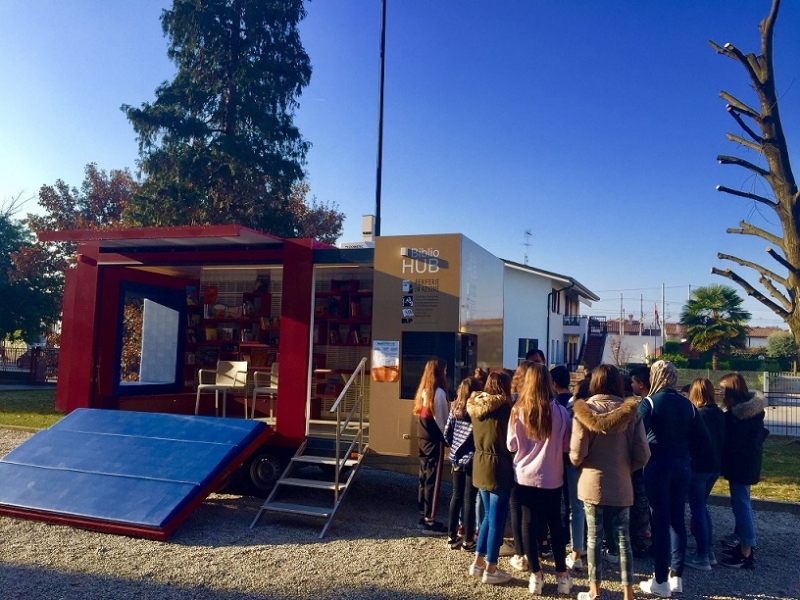 ORBASSANO - Arriva il «BiblioHUB», una vera e propria biblioteca su ruote