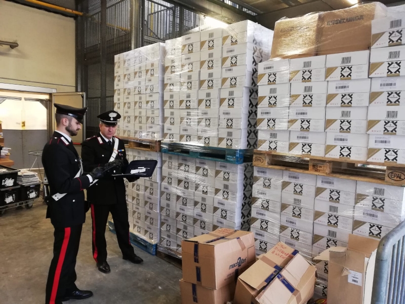 RIVALTA - Rubano 300 bottiglie di spumante Ferrari all'Esselunga: presi dai carabinieri