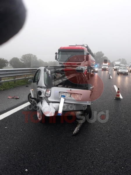 RIVALTA - Ennesimo incidente in tangenziale: 33enne in prognosi riservata - FOTO