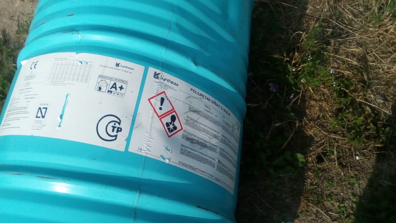 MONCALIERI - Maiali in azione: discarica abusiva con fusti di sostanze pericolose