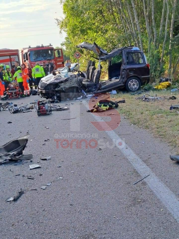 INCIDENTE STRADALE - Camion contro auto, automobilista di Bruino in prognosi riservata