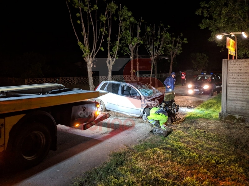 PIOSSASCO - Incidente mortale: auto si ribalta nel canale, vittima un ragazzo - FOTO