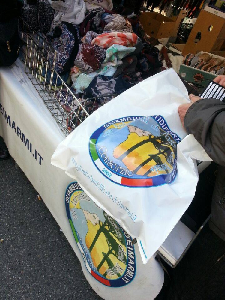 MONCALIERI - «Gli Ambulanti di Forte dei Marmi», grande ritorno in città domenica 14 gennaio