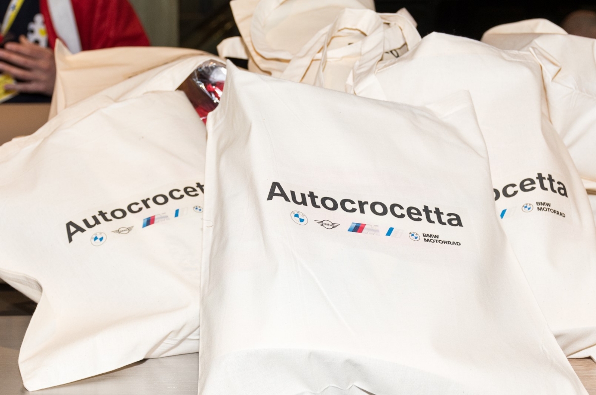 MONCALIERI - Autocrocetta con Forma Onlus per i bimbi dell'ospedale Regina Margherita - FOTO