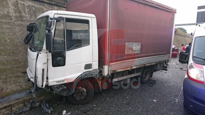 ORBASSANO - Incidente stradale al Sito: tre feriti portati al Cto - FOTO