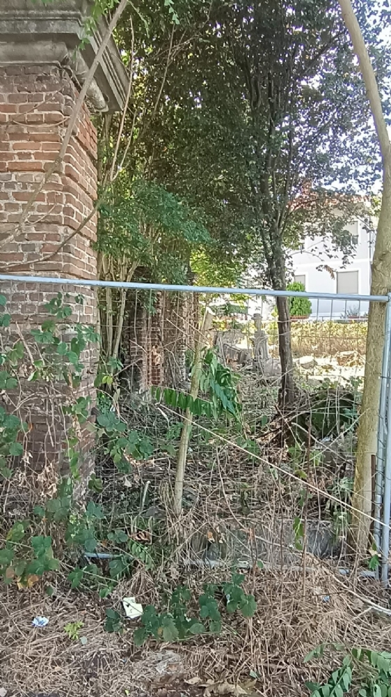 LA LOGGIA - Si rifà il look il vale d'ingresso di Villa Carpeneto