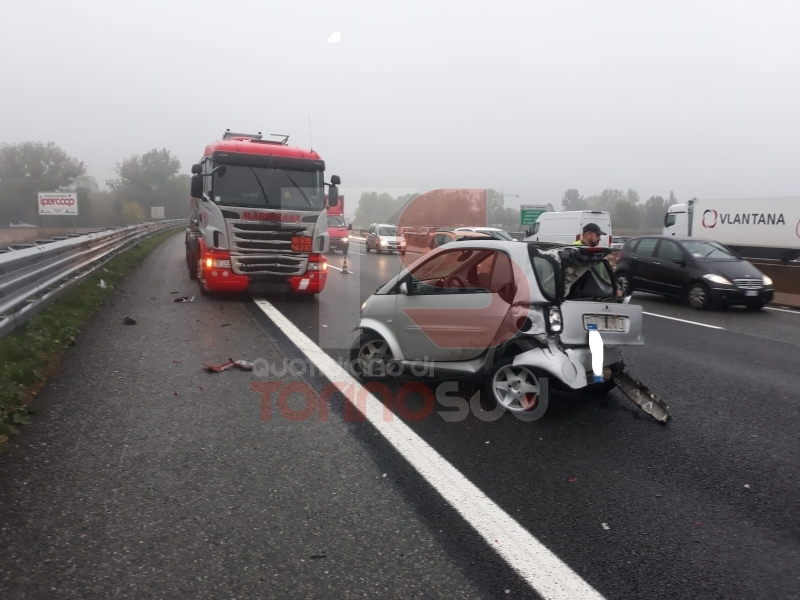 RIVALTA - Ennesimo incidente in tangenziale: 33enne in prognosi riservata - FOTO