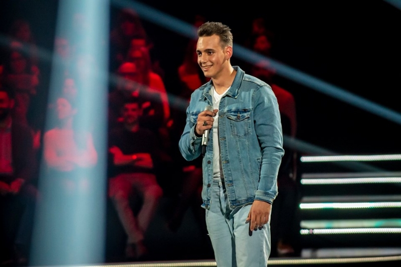 TELEVISIONE - A The Voice of Italy, su Rai Due, sfida tra giovani cantanti di Carmagnola e Vinovo