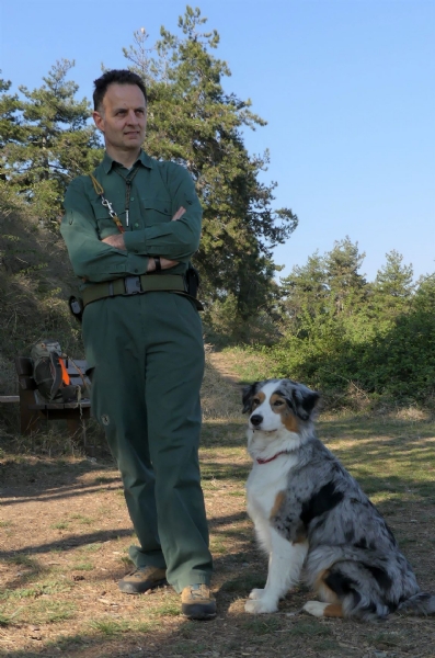 PIOSSASCO - Uccidono i cani con i bocconi avvelenati: caccia ai balordi nel parco del Monte San Giorgio