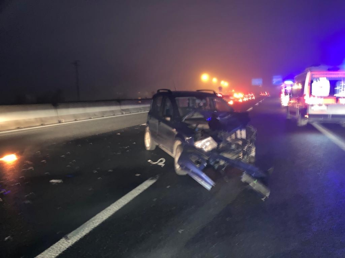 TANGENZIALE SUD - Incidente stradale a Stupinigi, tre auto coinvolte: due feriti - FOTO