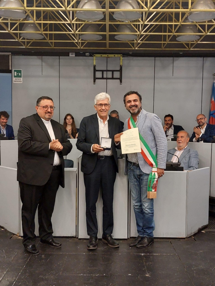 MONCALIERI - Il Giglio d'Argento consegnato ai moncalieresi che fanno grande la città - FOTO