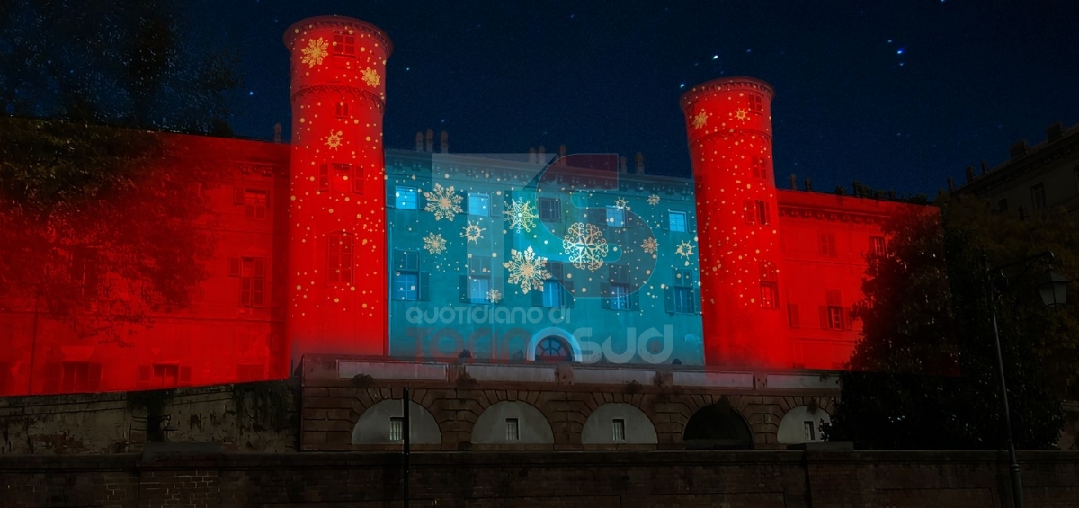MONCALIERI - Ecco in anteprima le luci artistiche del natale in centro storico. Anche il Castello si veste a festa