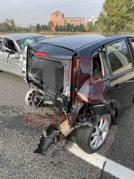NICHELINO - Incidente in tangenziale, altezza Debouchè: un ferito