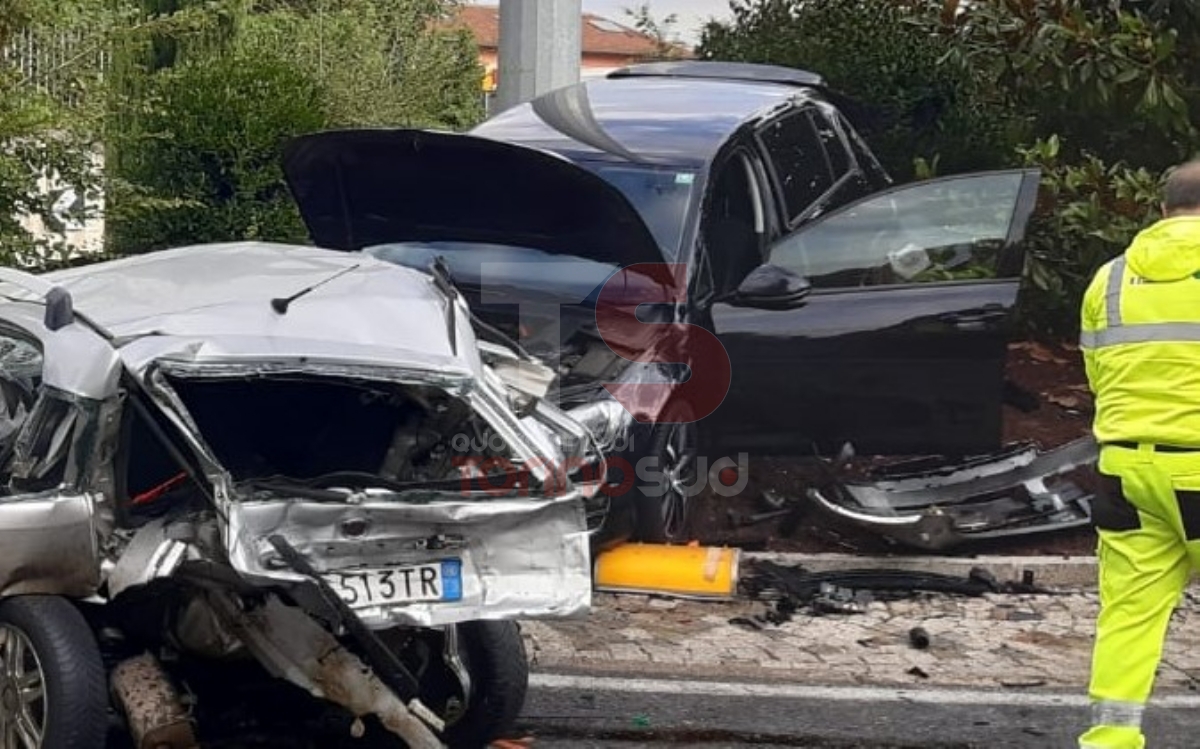 INCIDENTE MORTALE A RIVOLI - Perde la vita una donna di Rivalta: aveva solo 43 anni. Ferita gravemente la figlia - FOTO