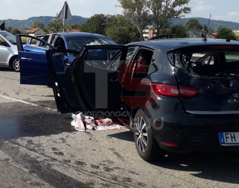 TRAGEDIA A TROFARELLO - Muore ad appena 32 anni nell'incidente stradale: in prognosi riservata un'altra ragazza - FOTO