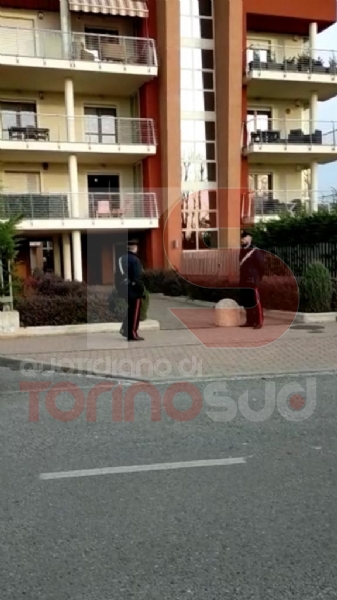 OMICIDIO SUICIDIO PIOSSASCO - Uccide la moglie a coltellate poi si toglie la vita: vittime di 39 e 32 anni - FOTO