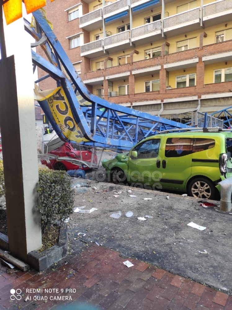 DRAMMA A TORINO - Crolla una gru, tre morti e tre feriti a seguito di un incidente sul lavoro - FOTO