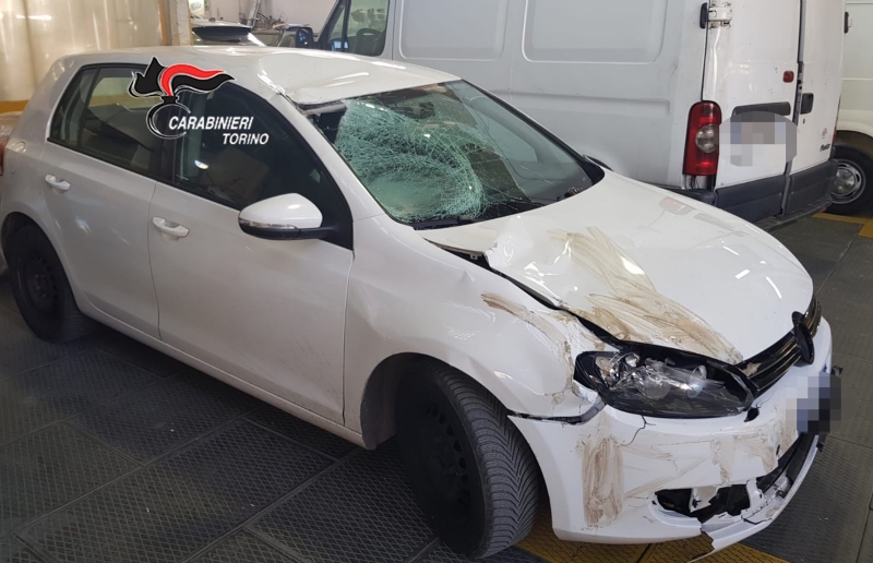 ORBASSANO-STUPINIGI - Il pirata della strada ai carabinieri: «Dopo l'incidente sono scappato per paura» - FOTO
