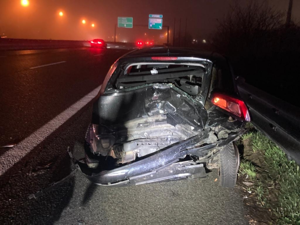 TANGENZIALE SUD - Incidente stradale a Stupinigi, tre auto coinvolte: due feriti - FOTO