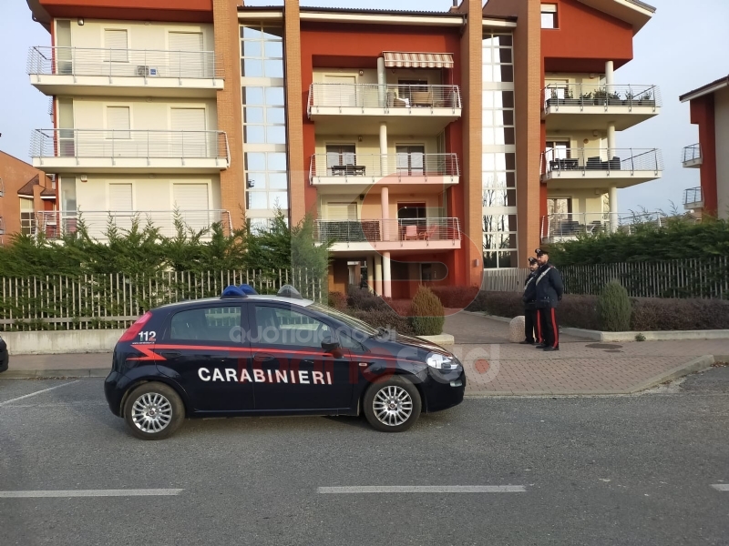 OMICIDIO SUICIDIO PIOSSASCO - Uccide la moglie a coltellate poi si toglie la vita: vittime di 39 e 32 anni - FOTO