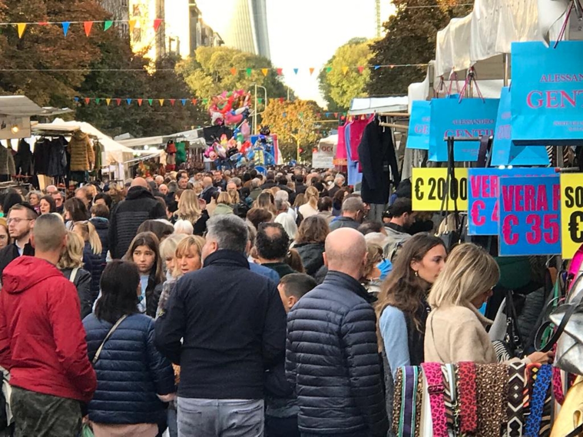 MONCALIERI - «Gli Ambulanti di Forte dei Marmi», grande ritorno in città domenica 22 gennaio