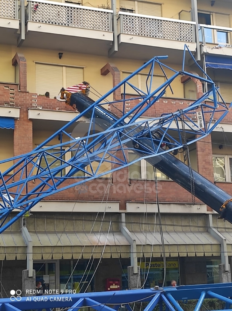 DRAMMA A TORINO - Crolla una gru, tre morti e tre feriti a seguito di un incidente sul lavoro - FOTO