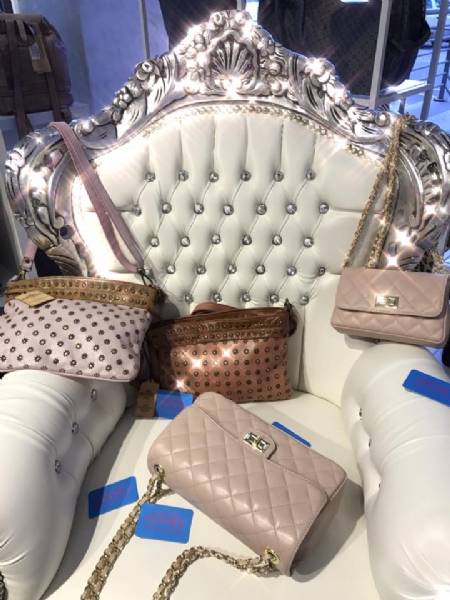 «Gli Ambulanti di Forte dei Marmi» a Moncalieri domenica 24 marzo